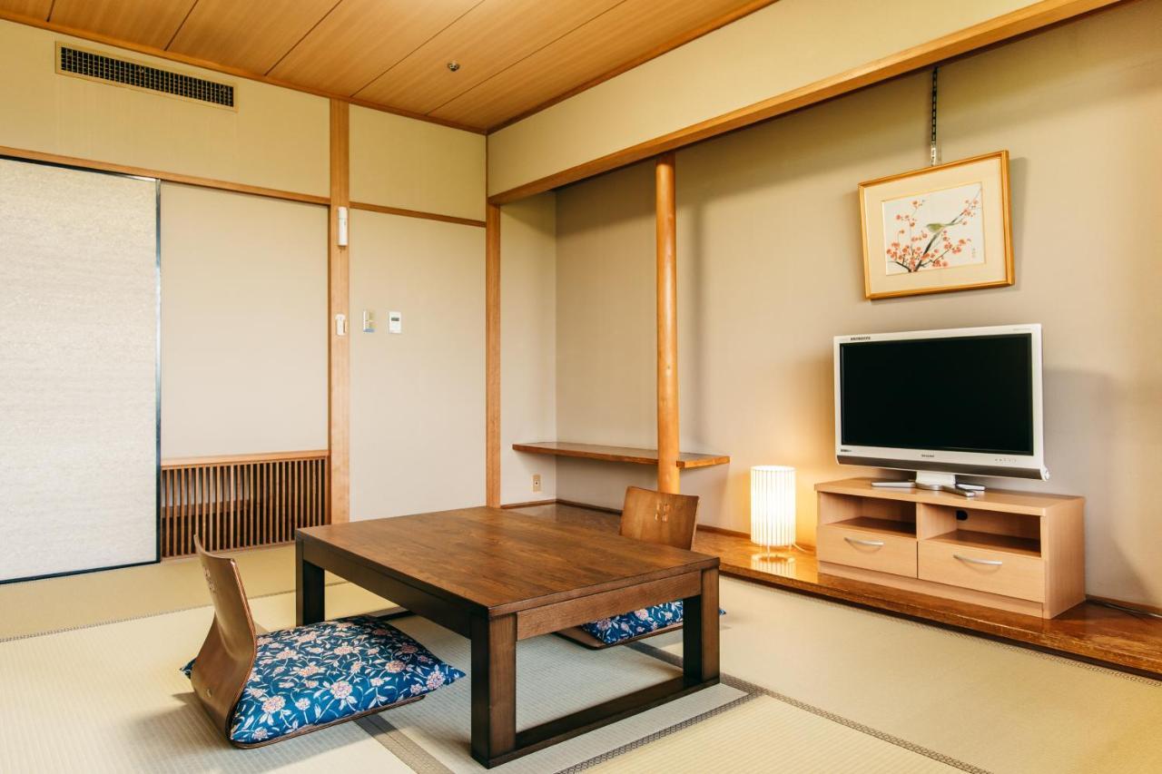 คัมโปะ โนะ ยะโดะ ทอนดะบะยะชิ Hotel Tondabayashi ภายนอก รูปภาพ